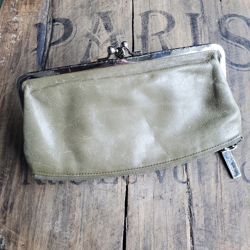 HOBO Vintage Olive Green Distressed Leather Zip Around Kiss Lock Clutch|Wallet